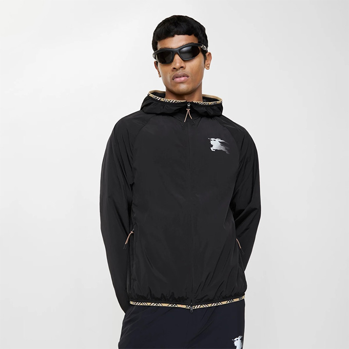 burberry lightweight functional nylon hooded zip up jacket